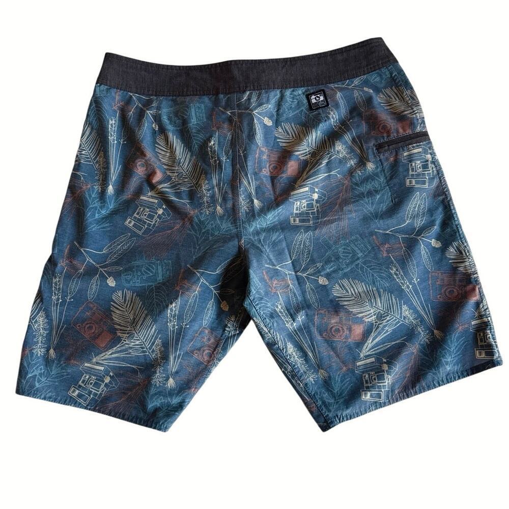 HippyTree Safari Swim Trunk Mens Size 33 - 10” Inseam - Picture 2 of 9